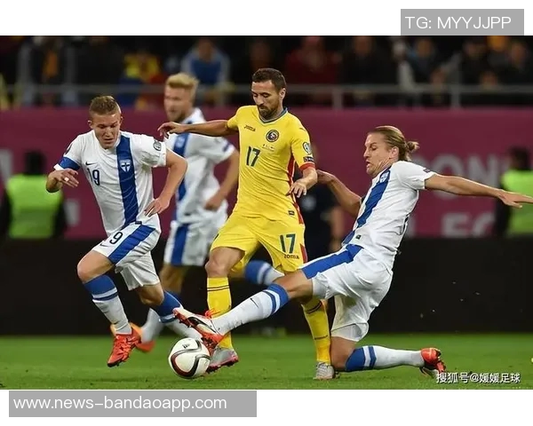 基德赞扬凯莱布马丁在防守和进攻中的出色表现与创造机会能力